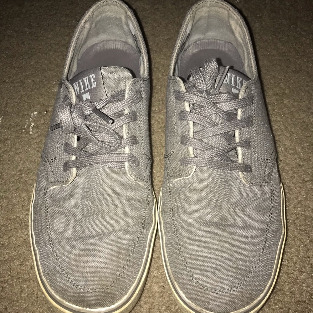 Nike skateboarding shoes
